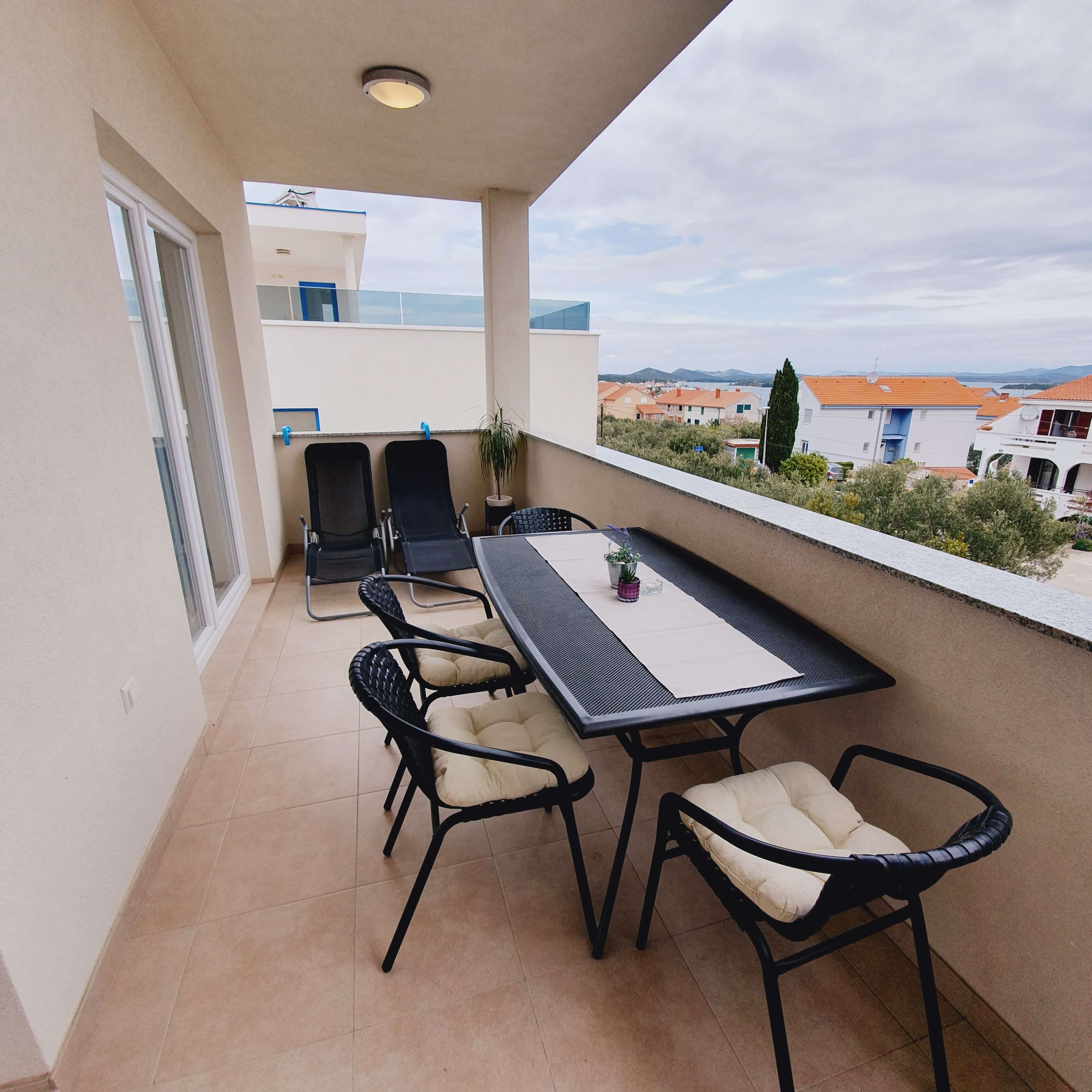 Apartmani Marti Murter