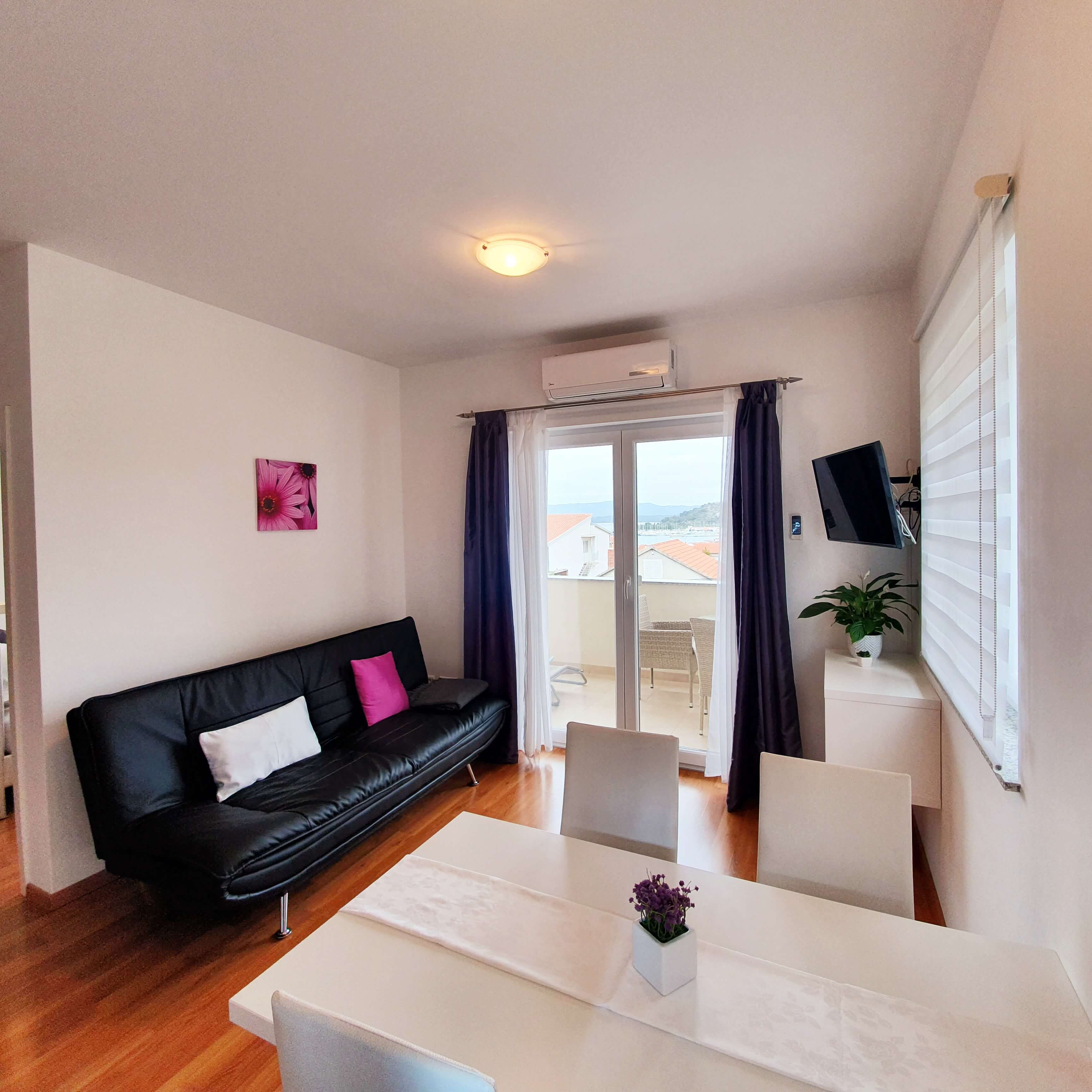 Apartmani Marti Murter