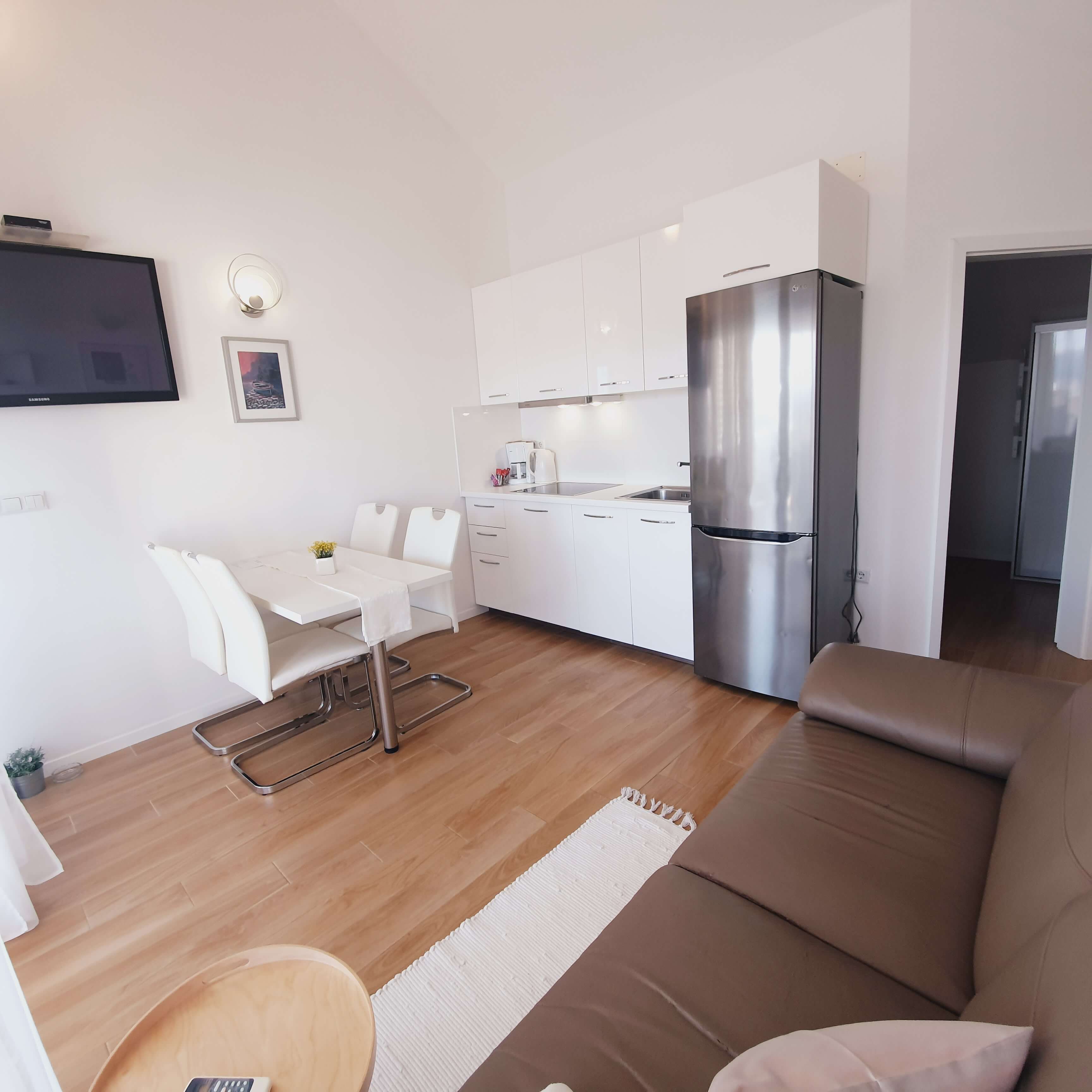 Apartmani Marti Murter